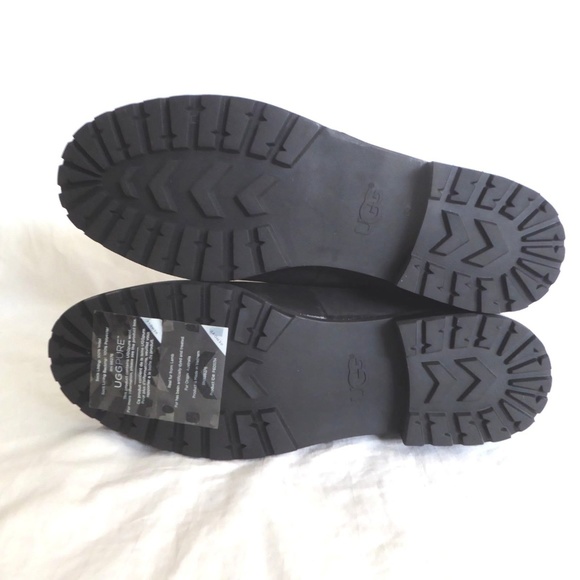 BUNDLE for katytracey only UGG Fraser Boots - Picture 8 of 8